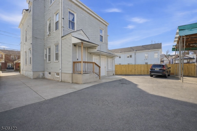 main property photo 27