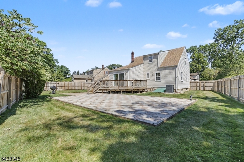 main property photo 39