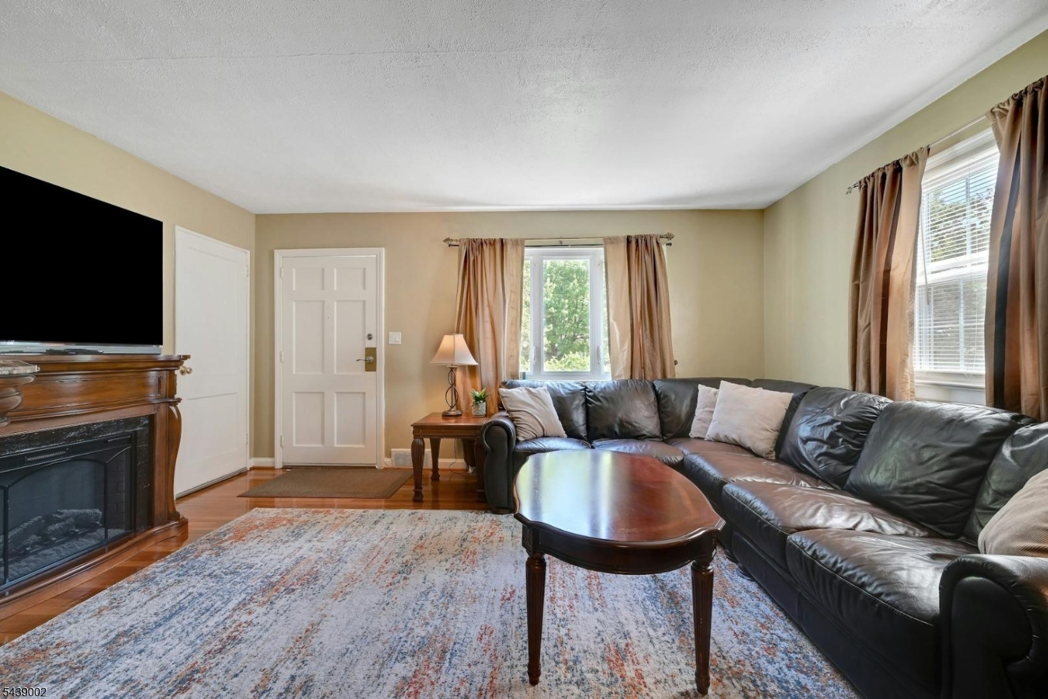 main property photo 4
