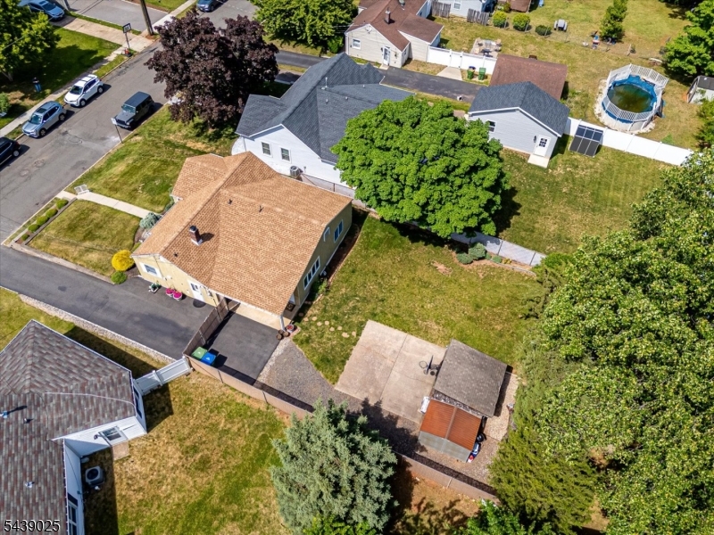 main property photo 38