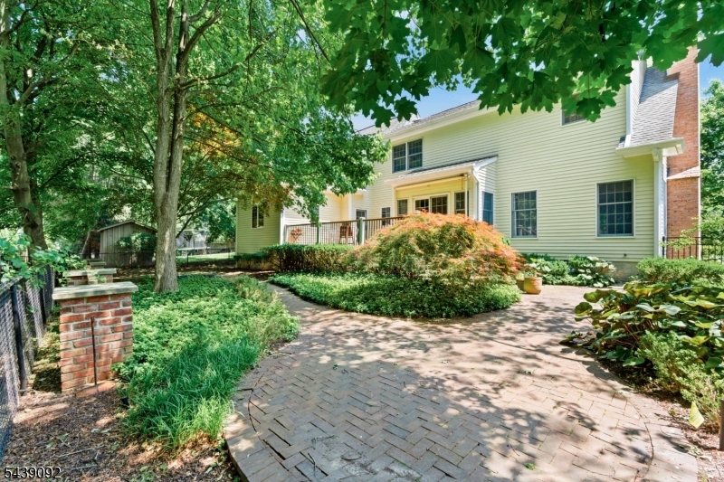 main property photo 37
