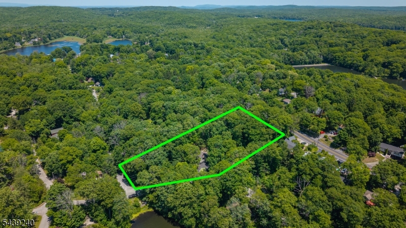 main property photo 40