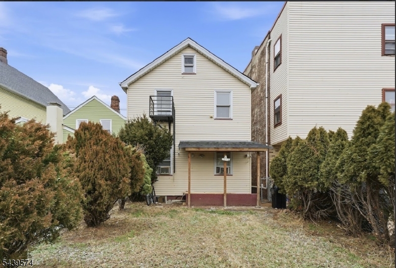 main property photo 8