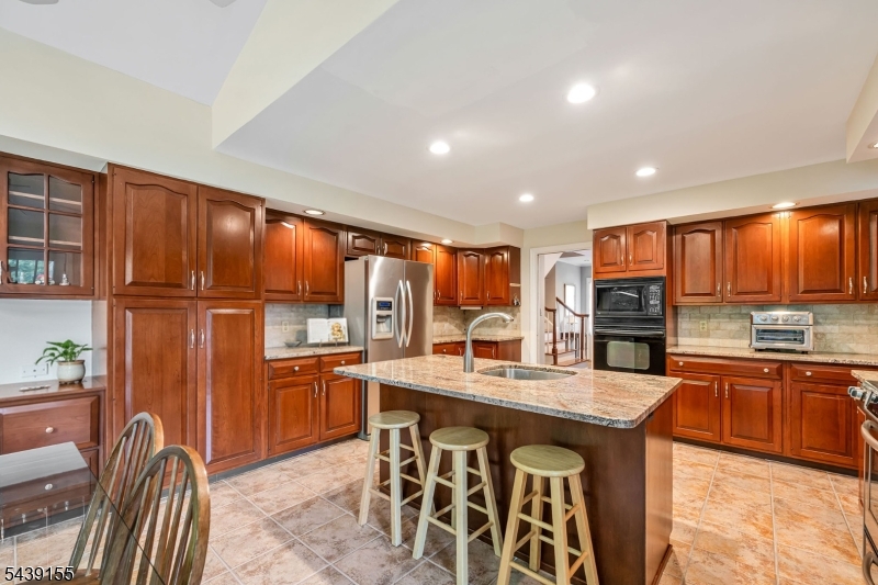main property photo 12