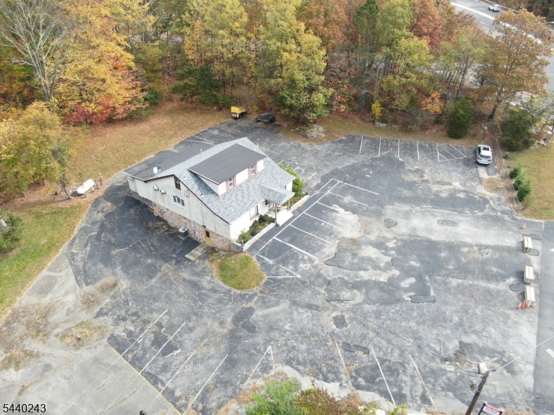 main property photo 10