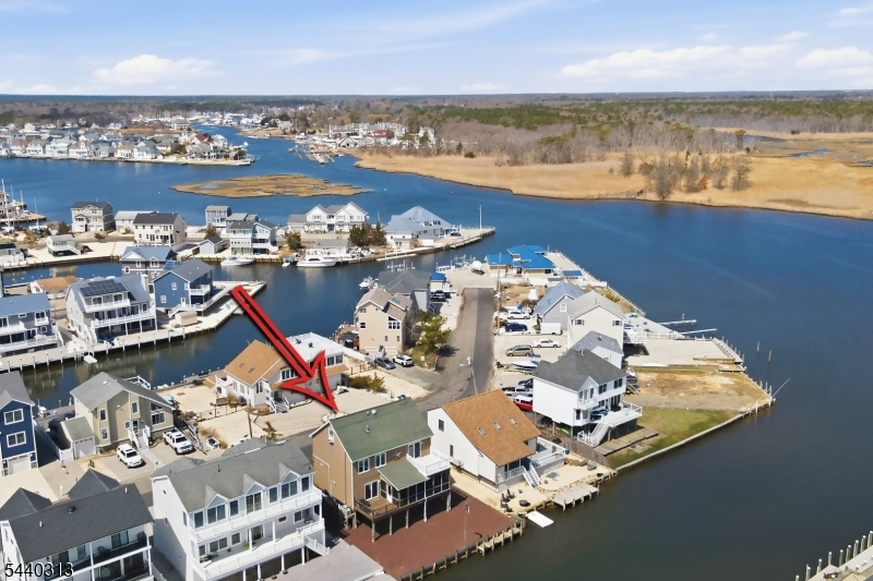 main property photo 39