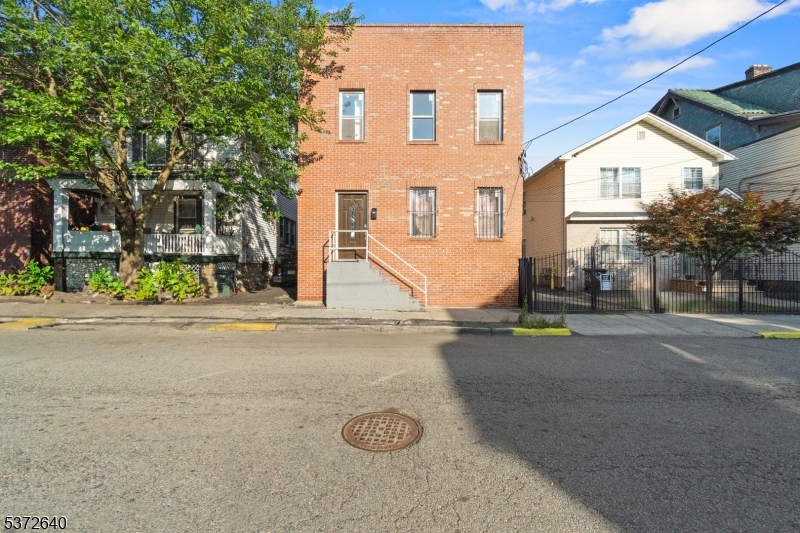 main property photo 24