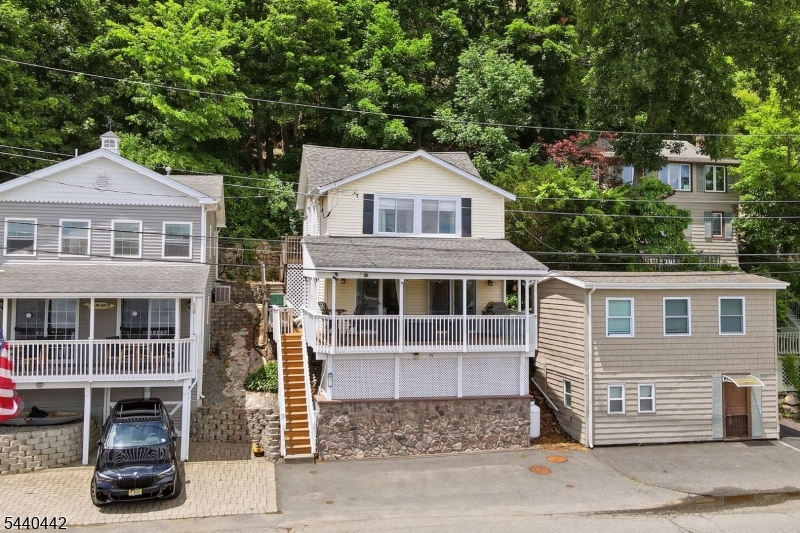 main property photo 19