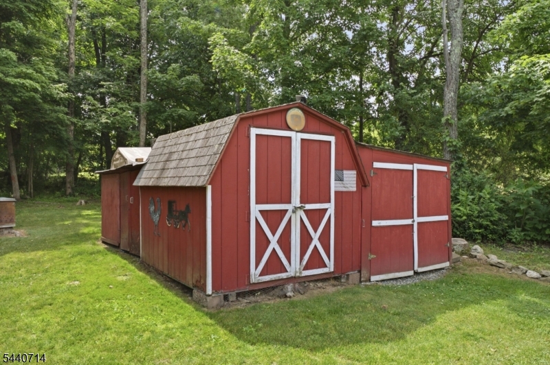 main property photo 30