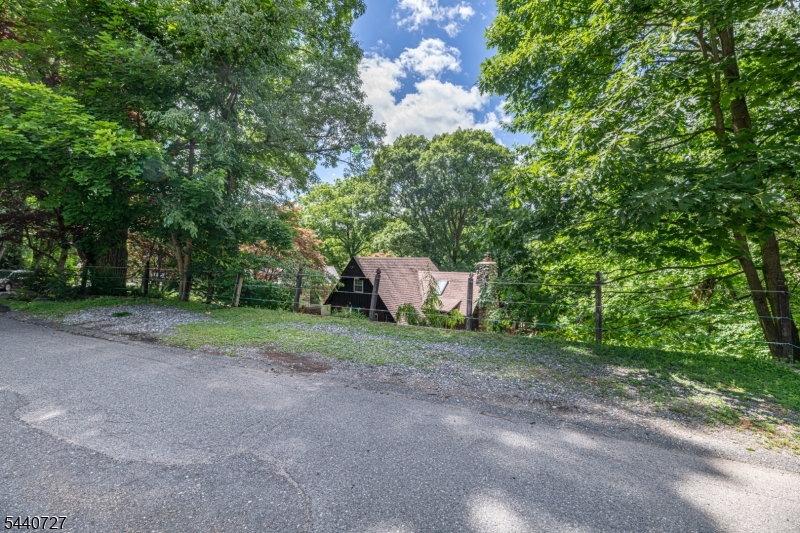 main property photo 41