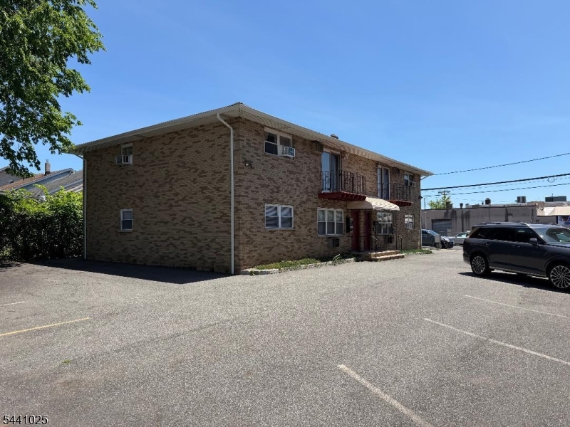 main property photo 7