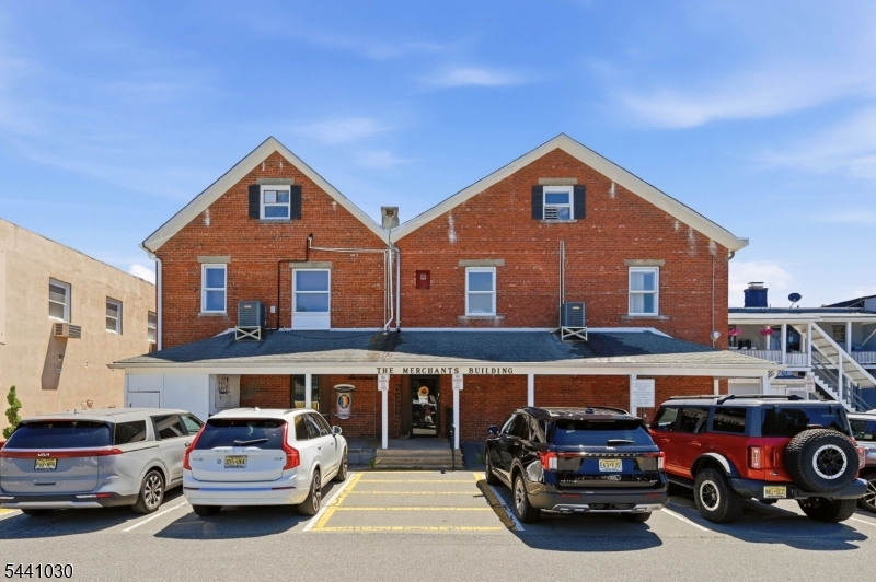 main property photo 27