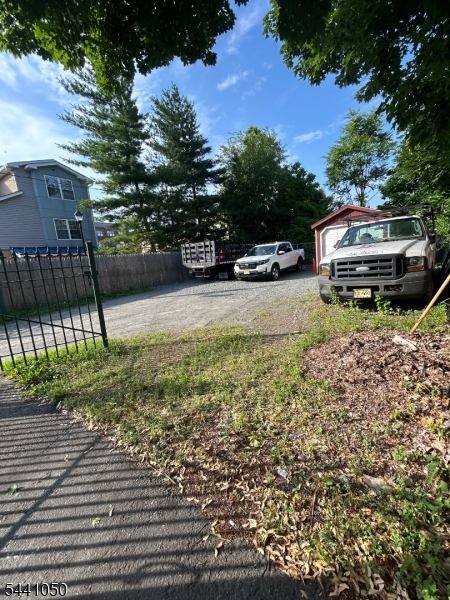 main property photo 11