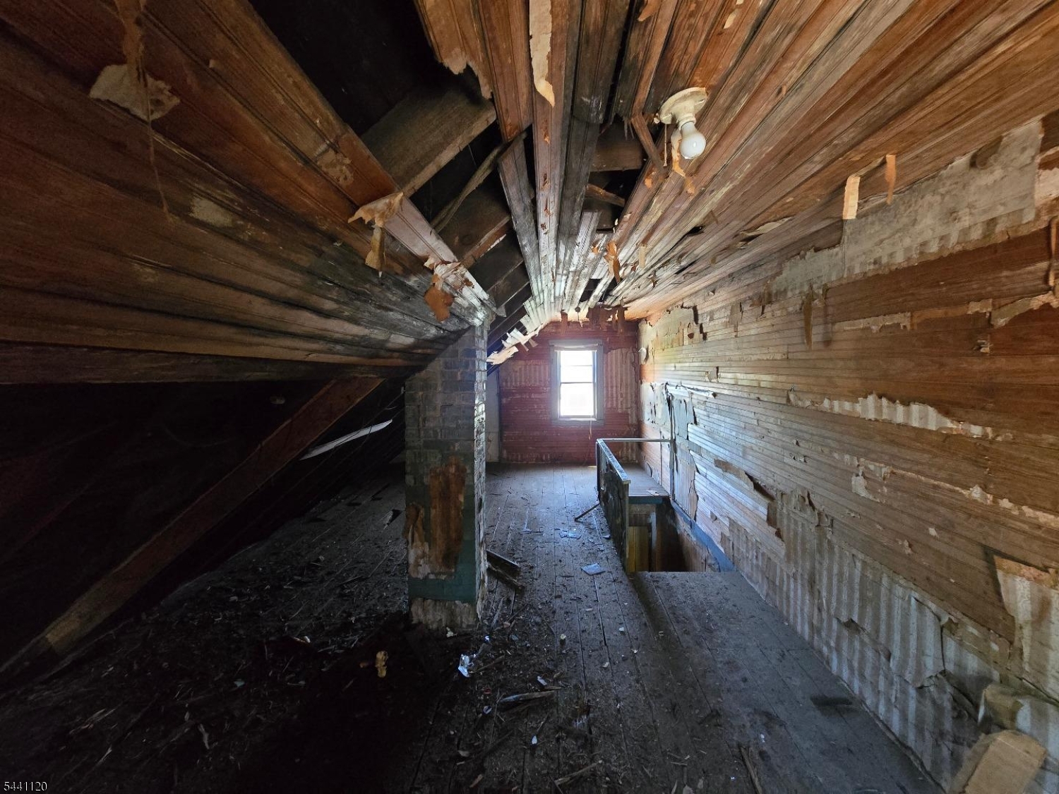 main property photo 14
