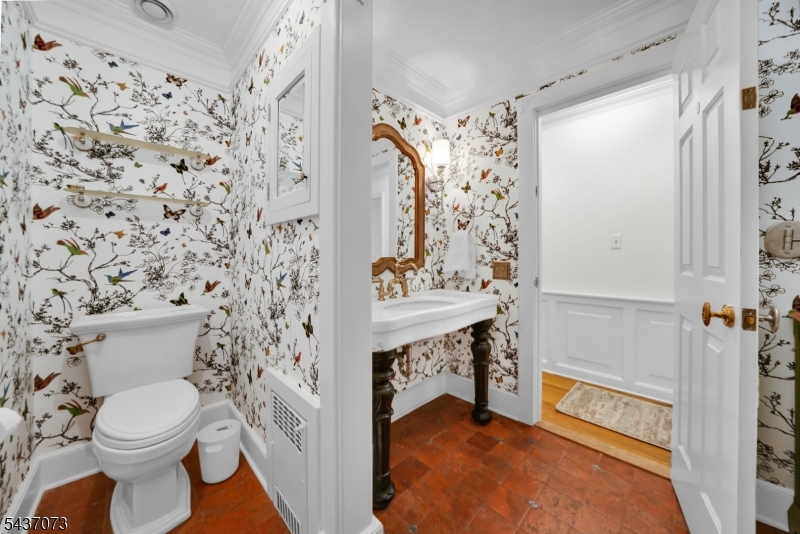 main property photo 20