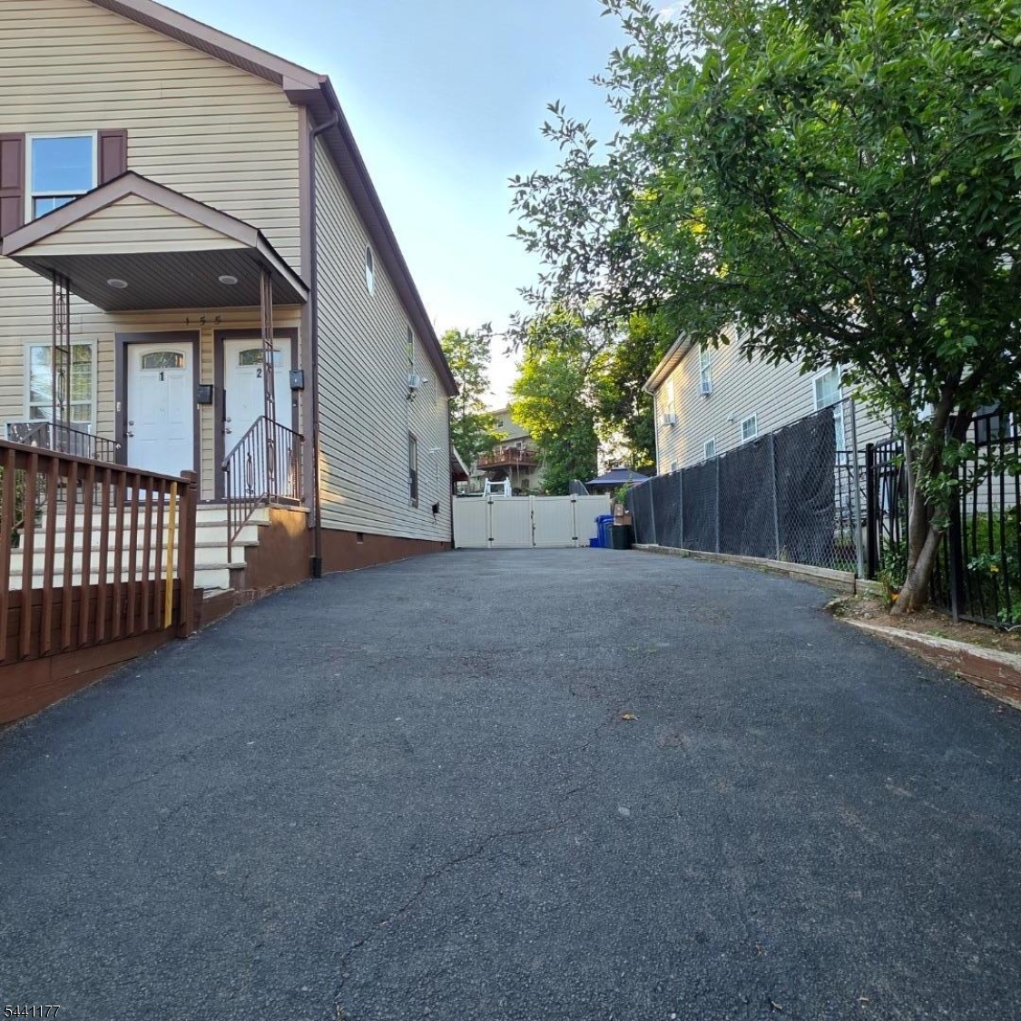 main property photo 7