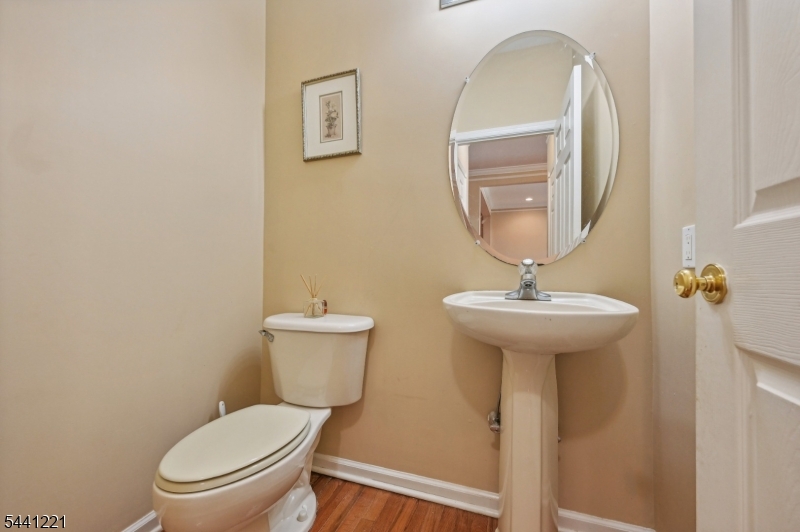 main property photo 6
