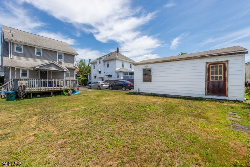 main property photo 8
