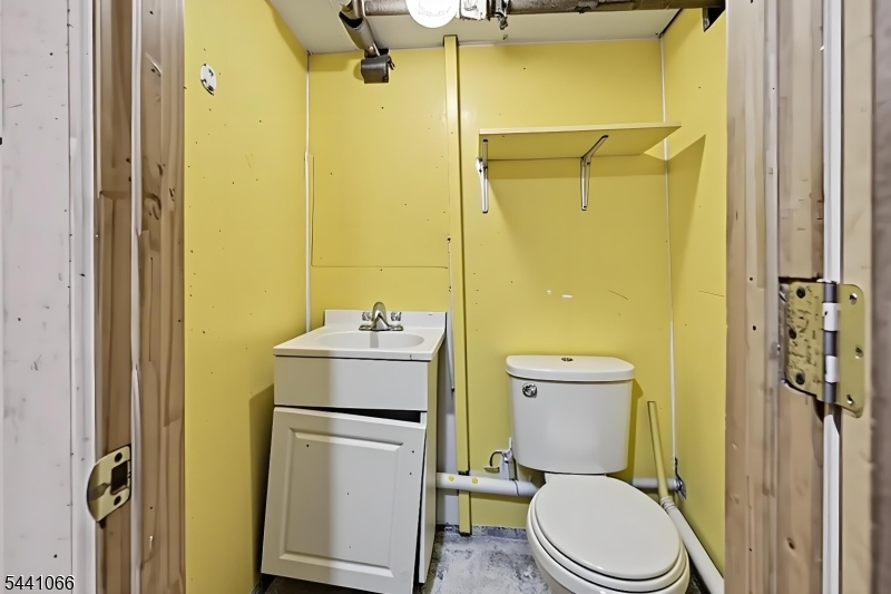 main property photo 24