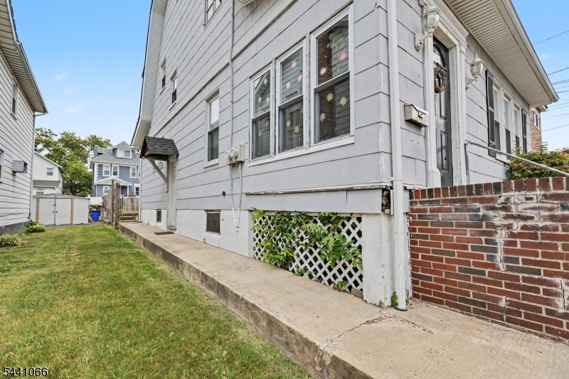 main property photo 27