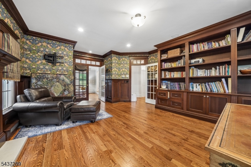 main property photo 14