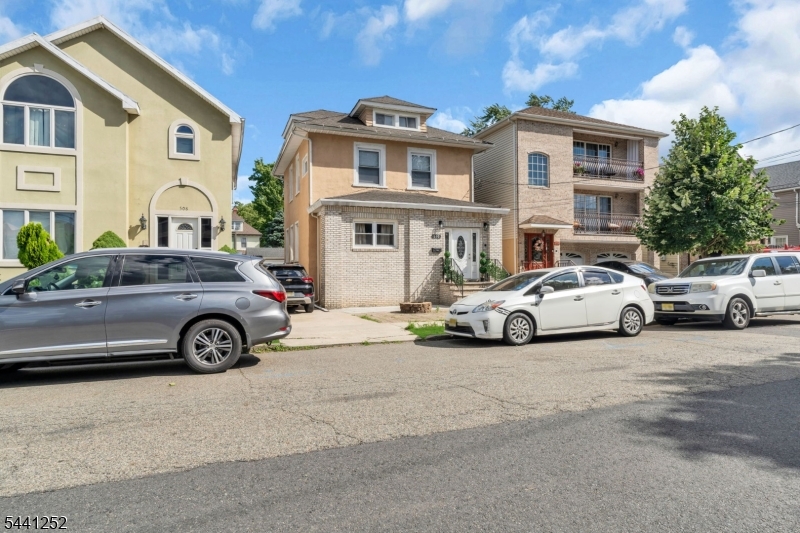 main property photo 5