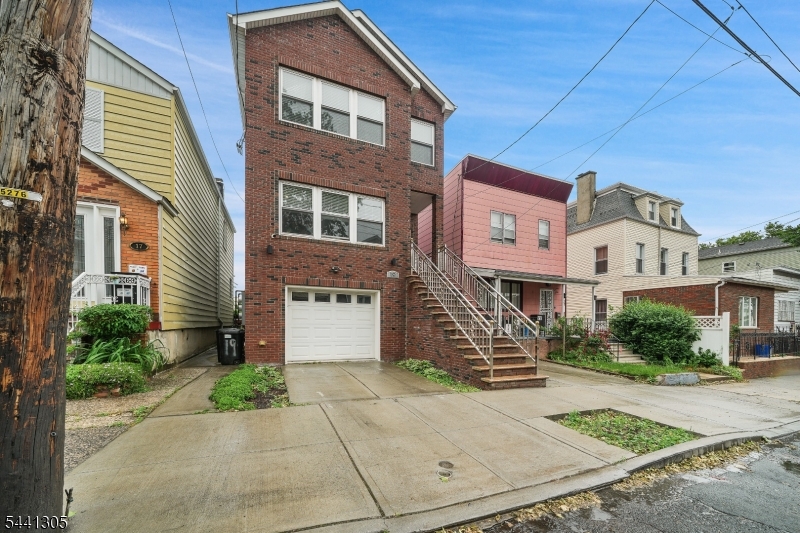 main property photo 7