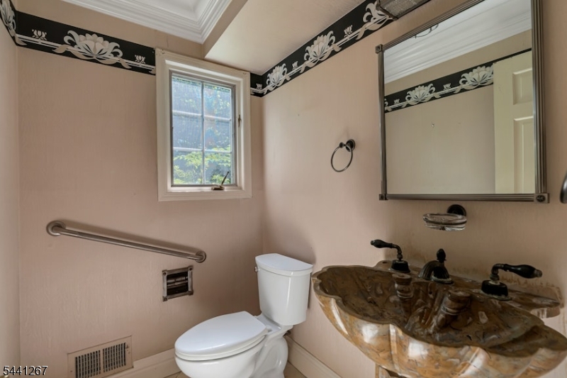 main property photo 17