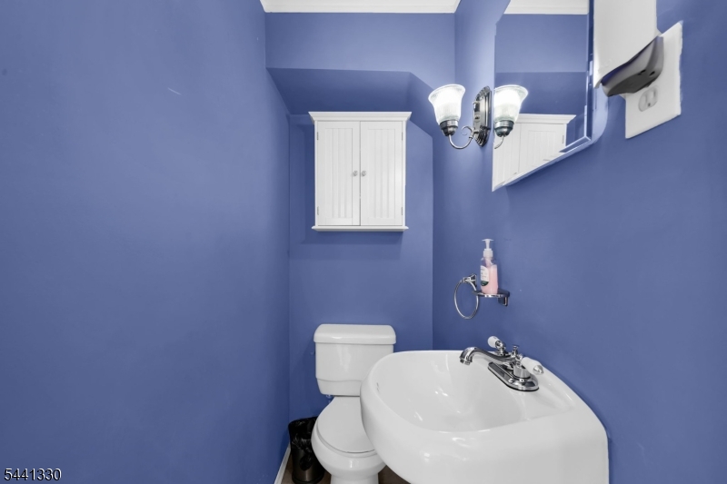 main property photo 9