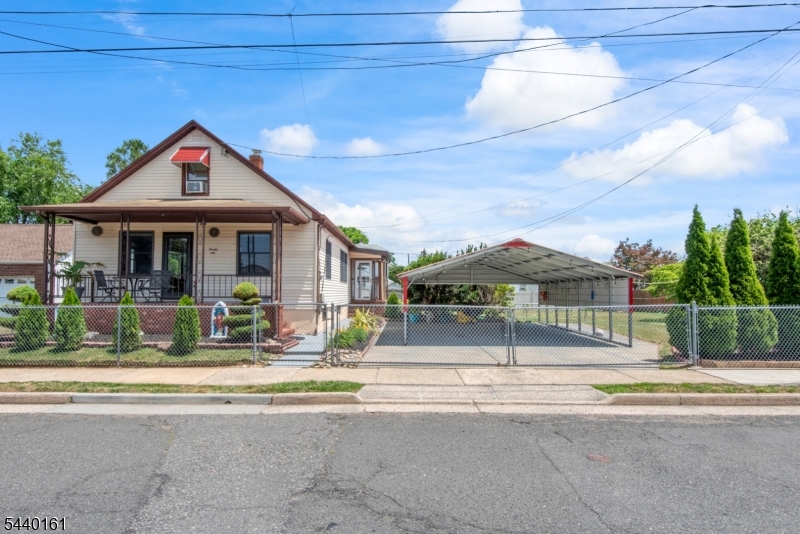 main property photo 3