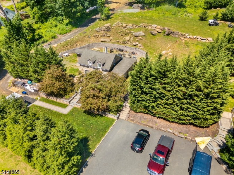 main property photo 33