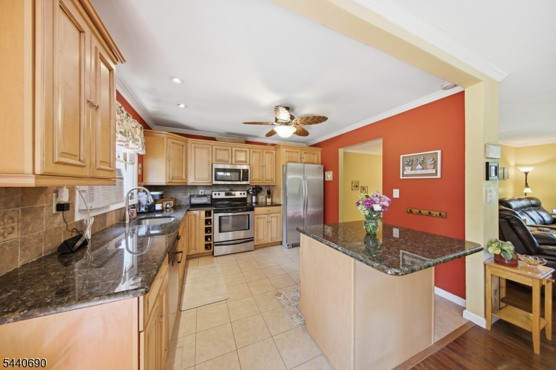 main property photo 16