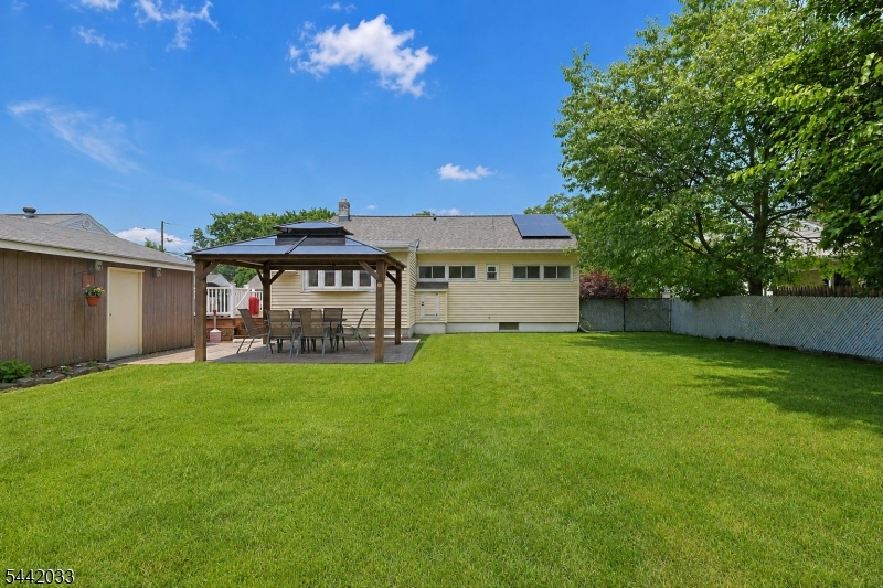 main property photo 16