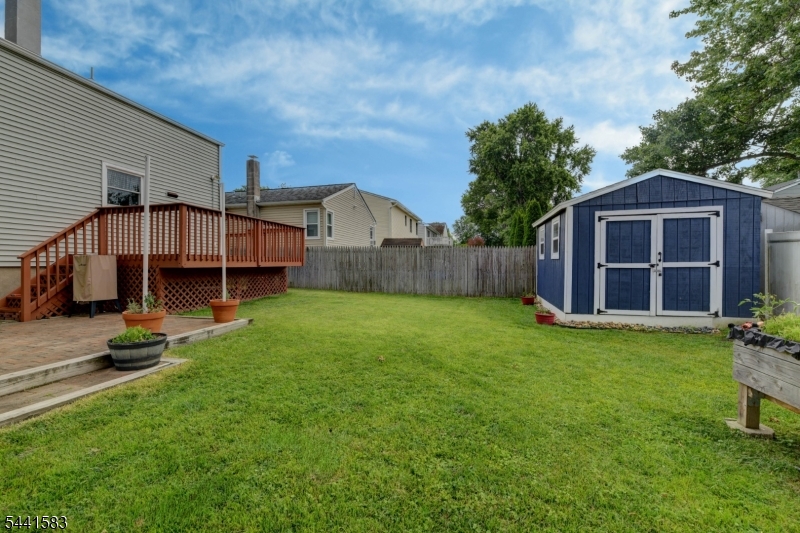 main property photo 31