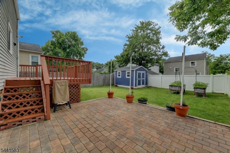 main property photo 33