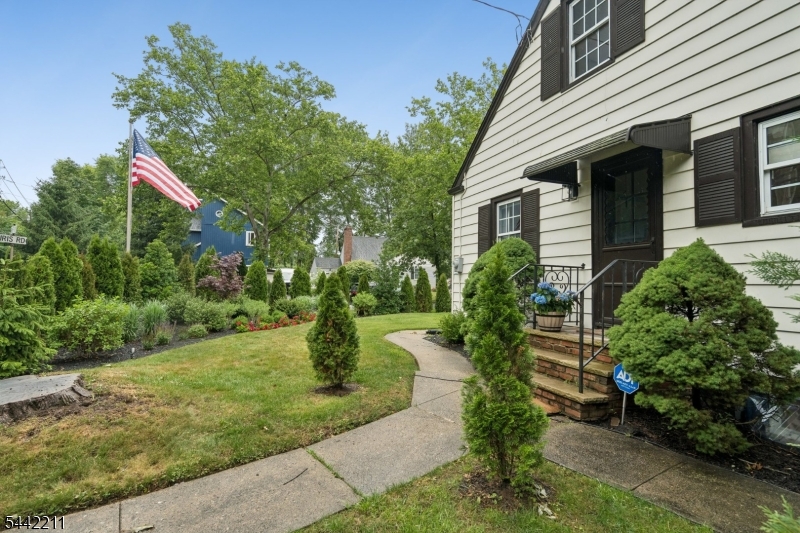 main property photo 4