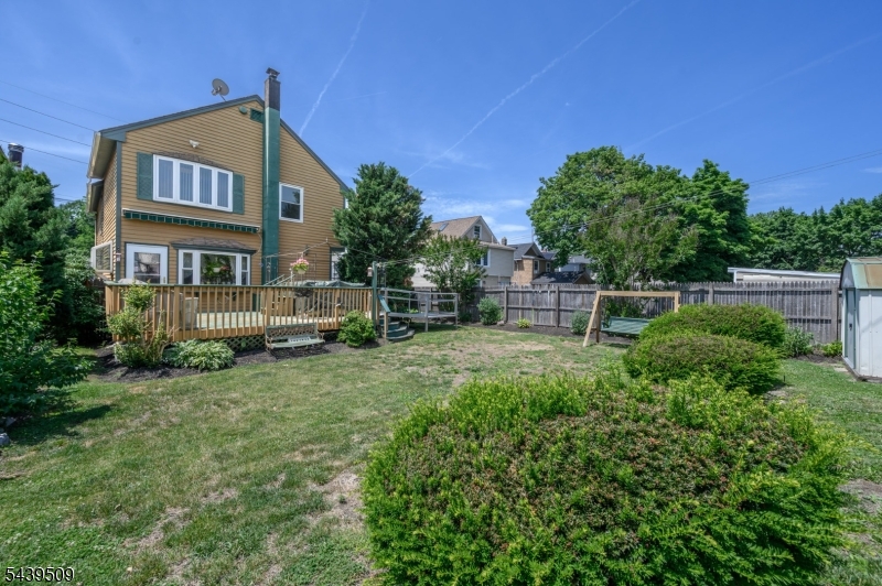 main property photo 28