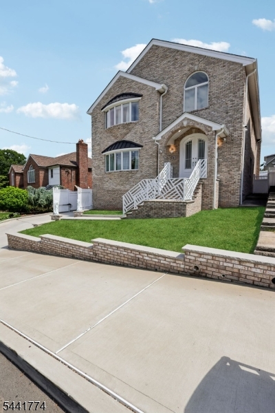 main property photo 9