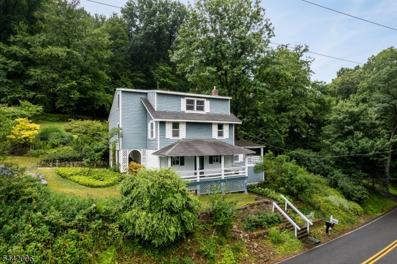 main property photo 35