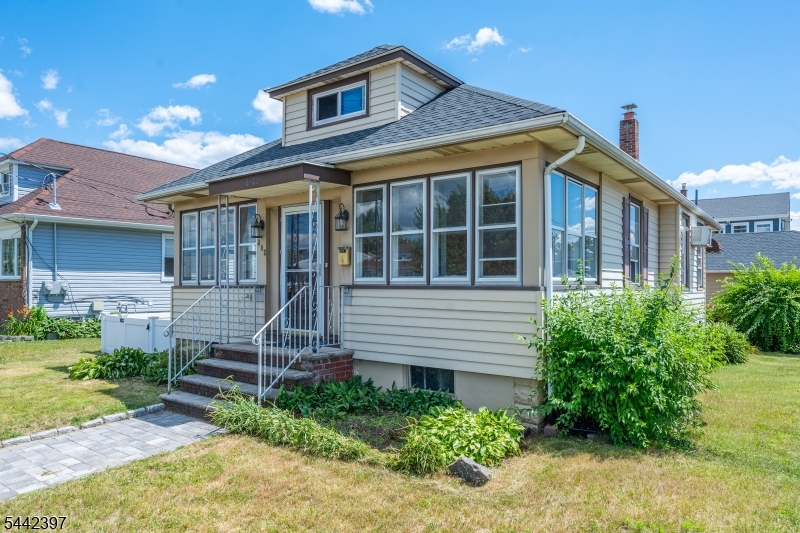 main property photo 35