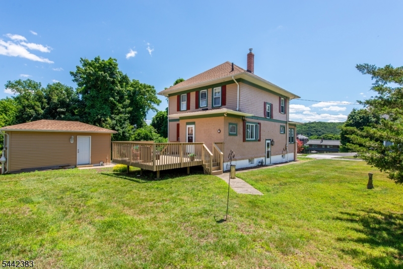 main property photo 37