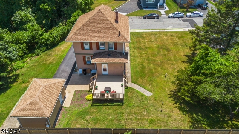 main property photo 45