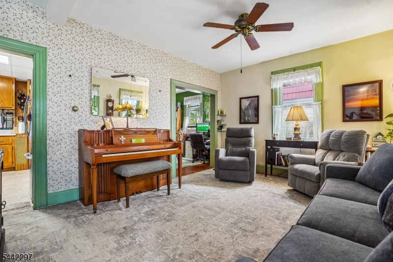 main property photo 6