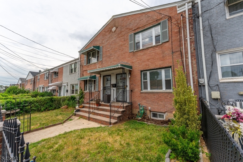 main property photo 19