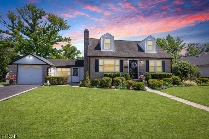 main property photo 8