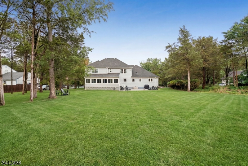 main property photo 41