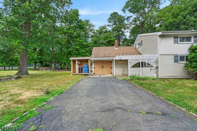 main property photo 24