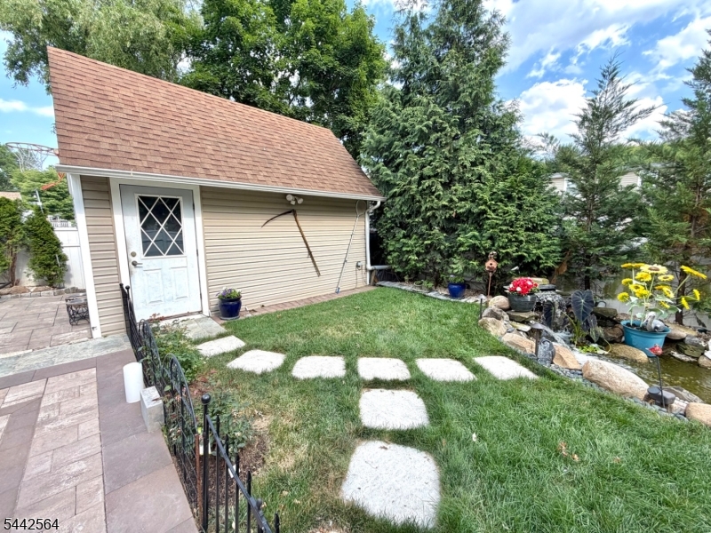 main property photo 34
