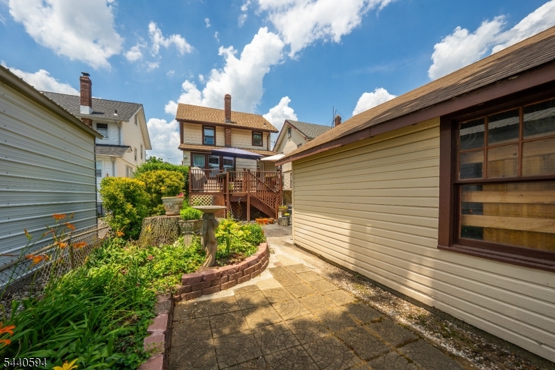 main property photo 26
