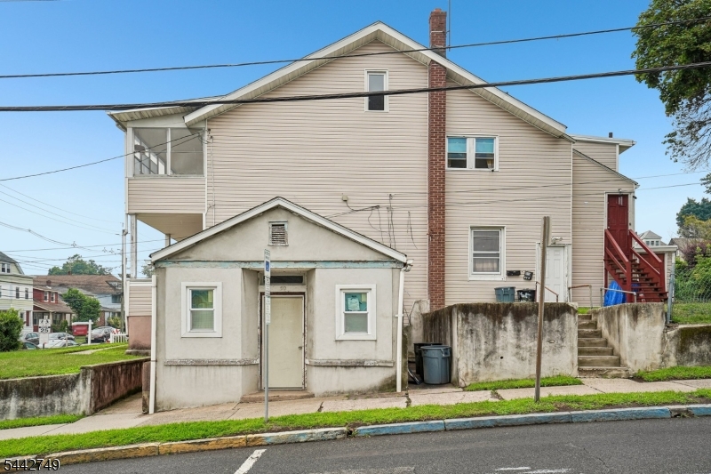 main property photo 2